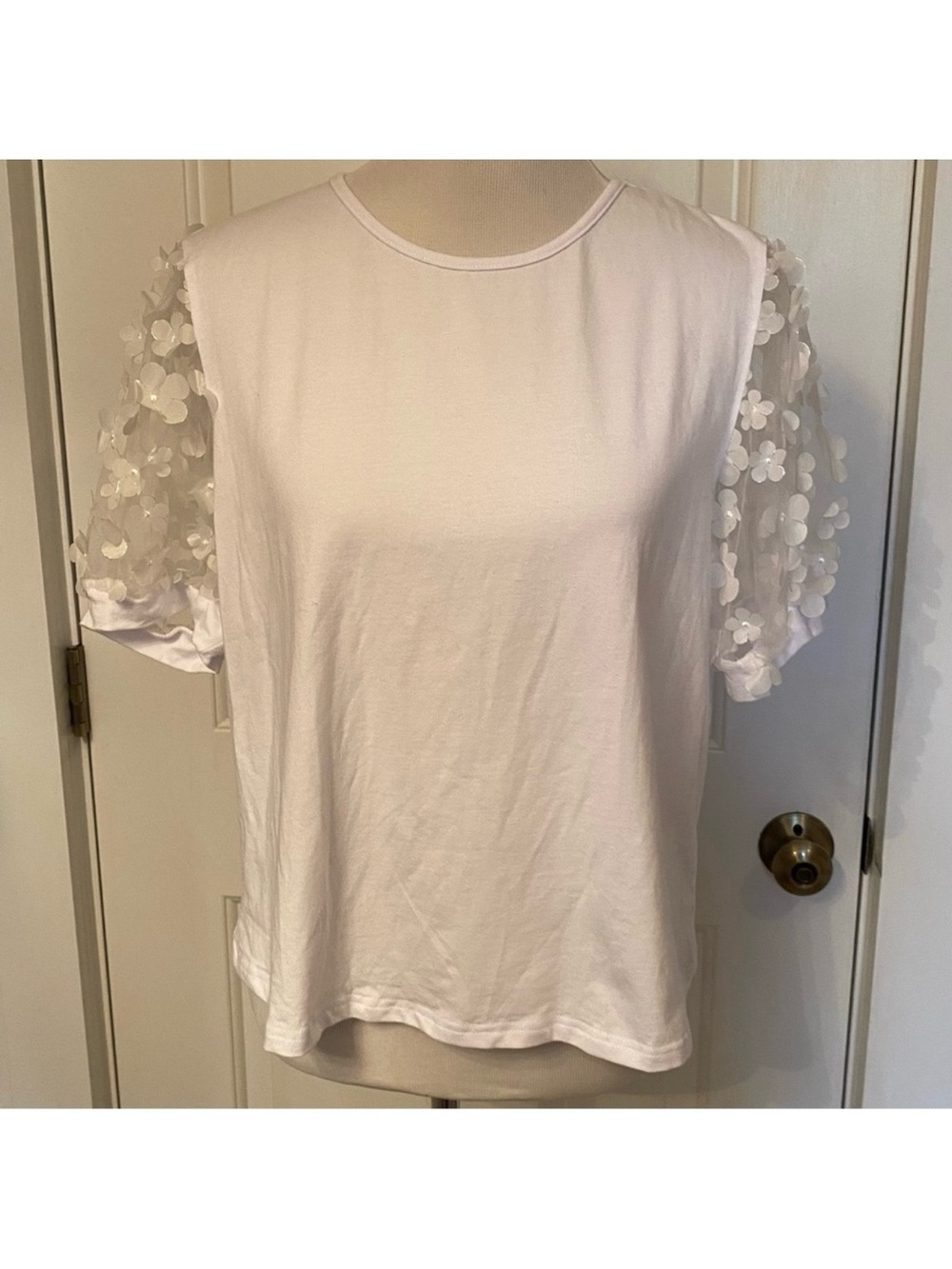 WOMENS TOP TEE SHORT SHEER SLEEVE FLOWER APPLIQUÉ WHITE STRETCH COTTON SIZE L